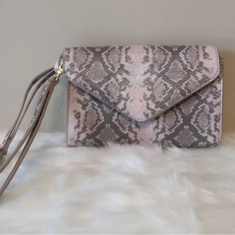 NWOT Sole Society Animal Print Clutch/Wristlet
